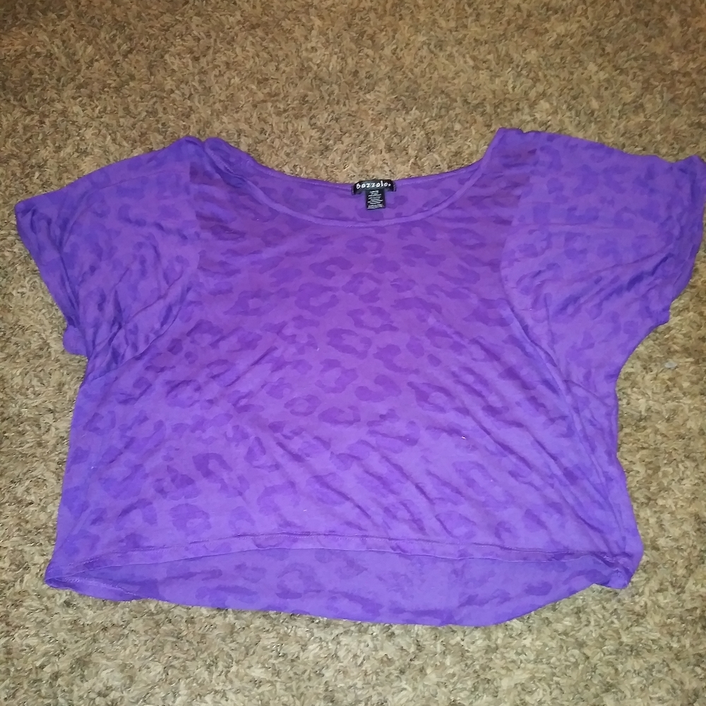 Crop tops. - Picture 2 of 5